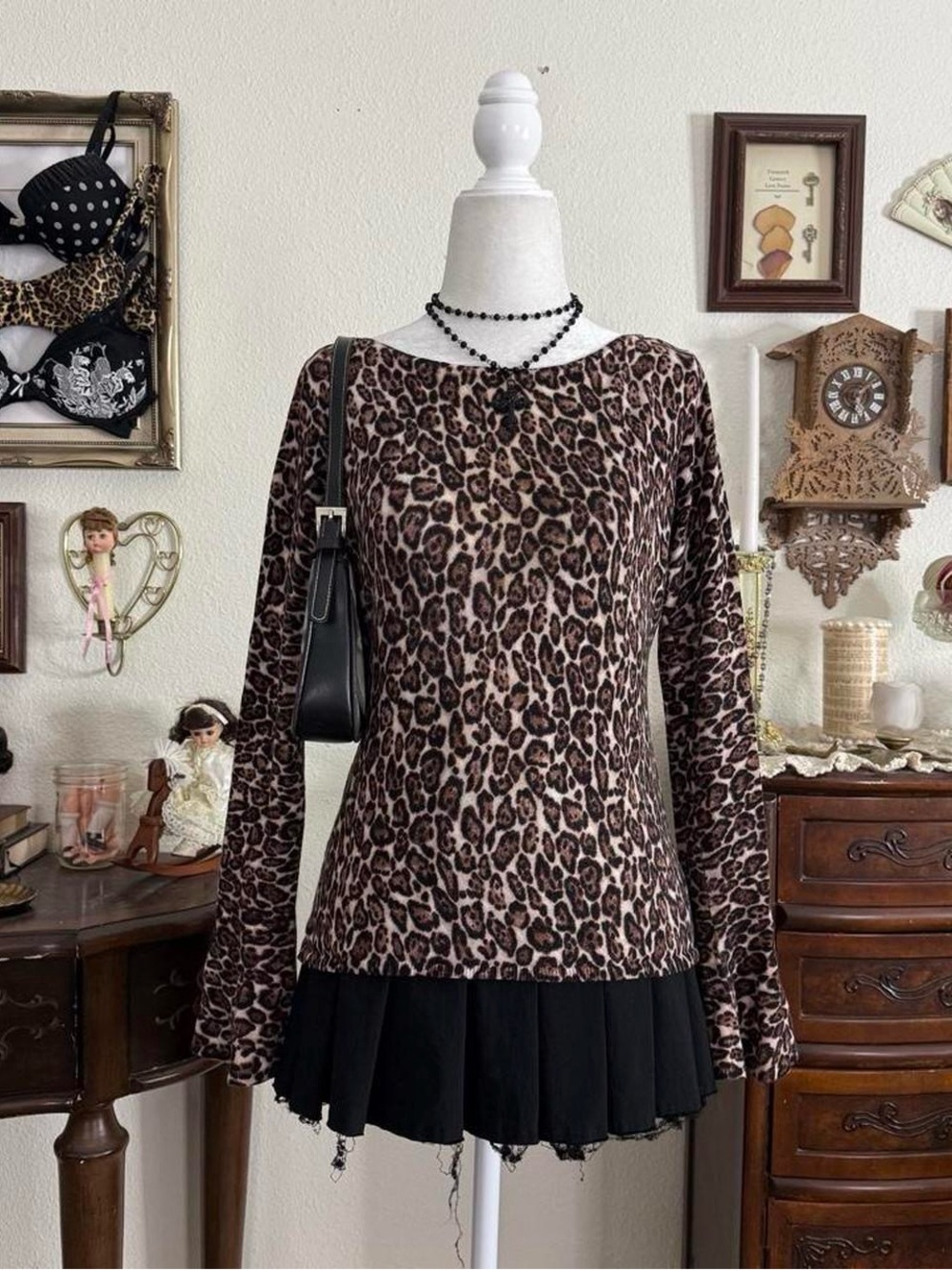 Femme fatale coquette cheetah print flare sleeve knit long sleeve sweater top